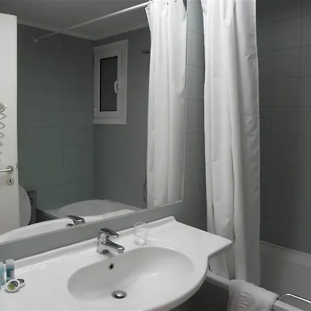 Hotel Theoxenia 3* Loutraki (Corinthia)
