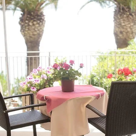 Hotel Theoxenia 3* Loutraki (Corinthia)