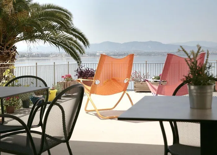 Ξενοδοχείο Theoxenia Λουτράκι