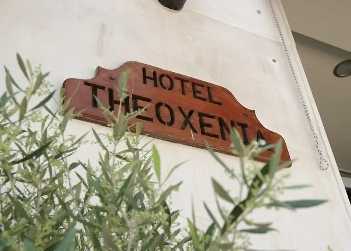 Theoxenia לוטראקי